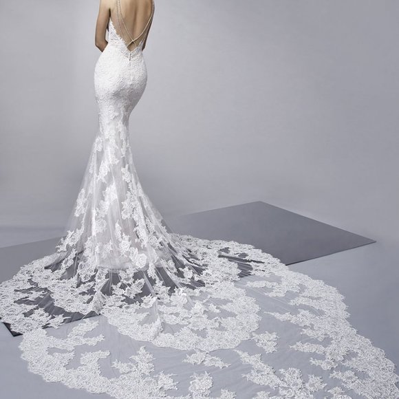 Mercedes Gown - Picture 3 of 3